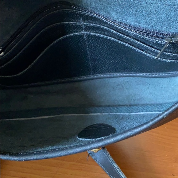 Vintage Dooney & Bourke Crossbody - Picture 9 of 9